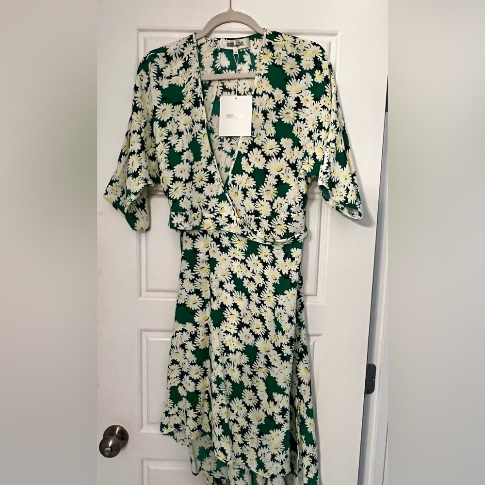 Diane Von Furstenberg Green and White Floral Dress